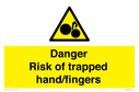 danger-risk-of-trapped-handfingers~